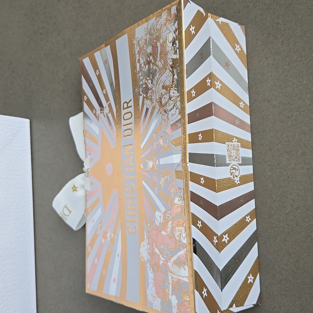 New Chic Dior set gold star design 2025 Dior pouch, Bag, Ribbon Card & Envelope - Picture 11 of 12